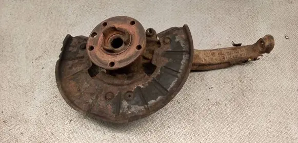 Volkswagen Touareg I Front wheel hub spindle knuckle 