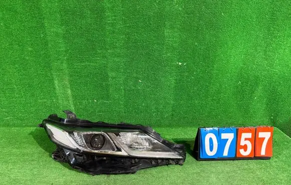 Toyota Camry VIII XV70 Headlight/headlamp 81110-33A20.NR.757