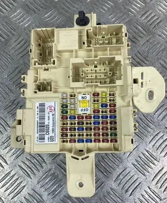 KIA Sorento Fuse module 91950C6520
