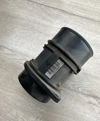Volvo S40, V40 Mass air flow meter 7700114778 19146065 H7700104426