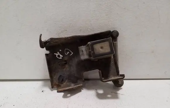 Maserati Ghibli Rear air suspension level height sensor 89089884
