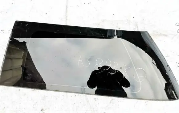 Mini One - Cooper R50 - 53 Rear side window