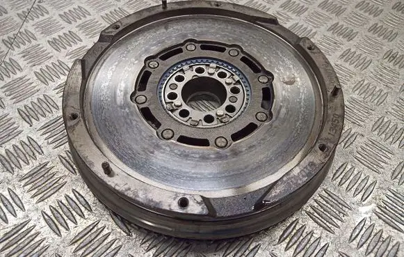 Toyota RAV 4 (XA30) Dual mass flywheel 13450-0R010