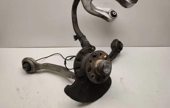 Mercedes-Benz SL R230 Front wheel hub A2113306620