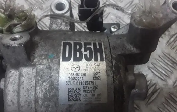 Mazda CX-5 Air conditioning (A/C) compressor (pump) d85h61450