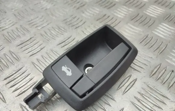 Engine bonnet (hood) release handle