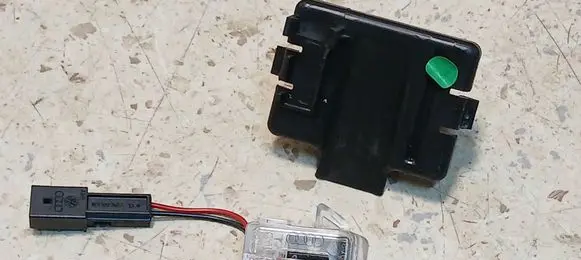 Audi A3 S3 8V Boot/trunk interior light 8V0947122