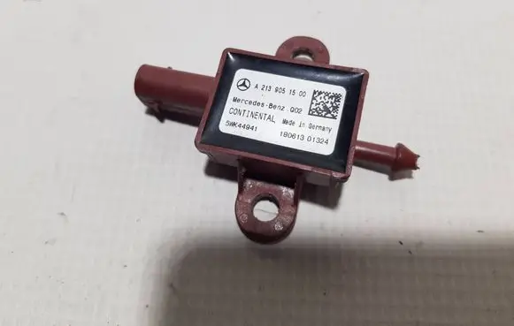 Mercedes-Benz E W213 Airbag deployment crash/impact sensor 2139051500FDD A2139051500