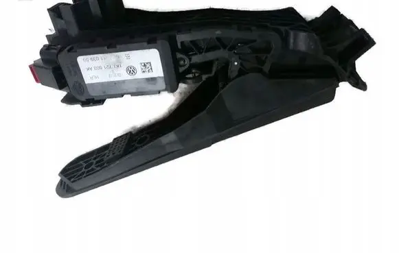 Volkswagen Golf VI Accelerator throttle pedal 1K1721503AA