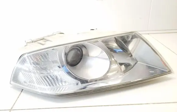 Skoda Octavia Mk2 (1Z) Headlight/headlamp