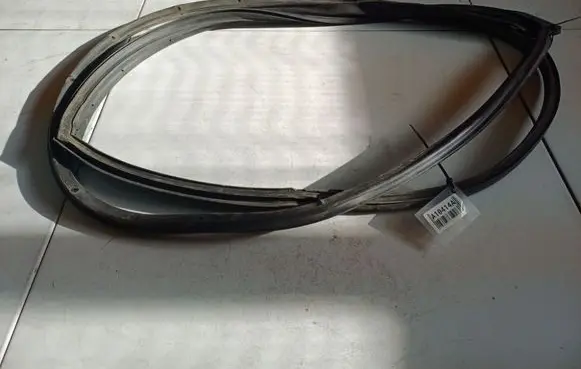 Mazda Premacy Rubber seal front coupe door 