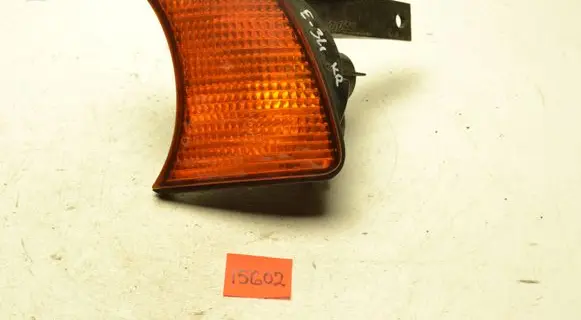BMW 5 E34 Front indicator light 1384033 42760H6 155041