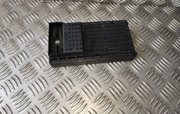 Volvo V70 Comfort/convenience module 08679899 02W382 08696098