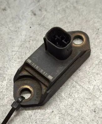 Mercedes-Benz C W204 Airbag deployment crash/impact sensor A0025426918