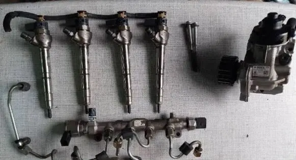 Fuel injectors set
