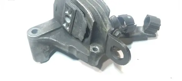 Volvo V70 Engine mount bracket 326C88