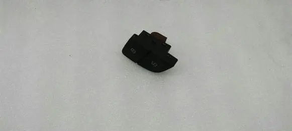 Audi A1 Central locking switch button 8X2962106