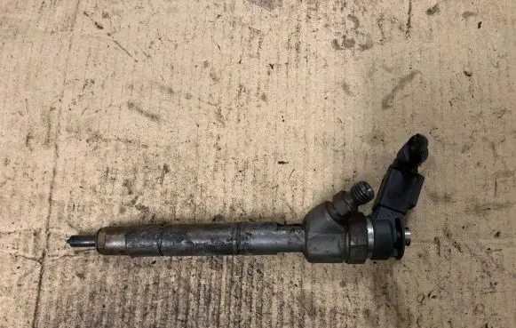 Mercedes-Benz B W245 Fuel injector A6400700787