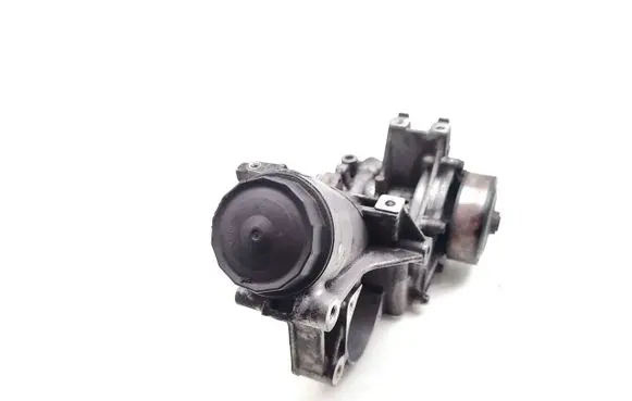 Honda CR-V Oil filter mounting bracket N22B3