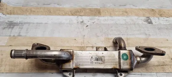 Ford Galaxy EGR valve cooler 038131513L 036575