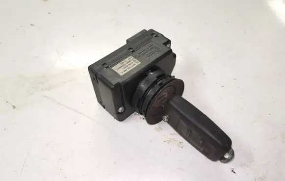 Volkswagen Touareg I Ignition lock 3D0905865E