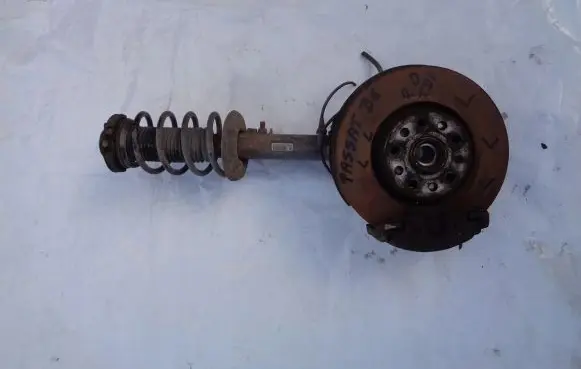 Volkswagen PASSAT B6 Front wheel hub spindle knuckle