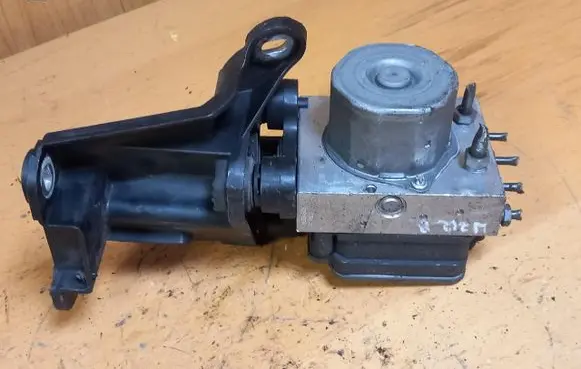 Mercedes-Benz E W212 ABS Pump A2124311448