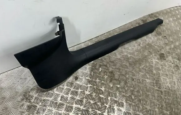 Dodge Challenger Front sill trim cover 1ZA02DX9AA 108JNJ28Y3T