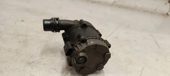 BMW X5 G05 Electric auxiliary coolant/water pump 8482744