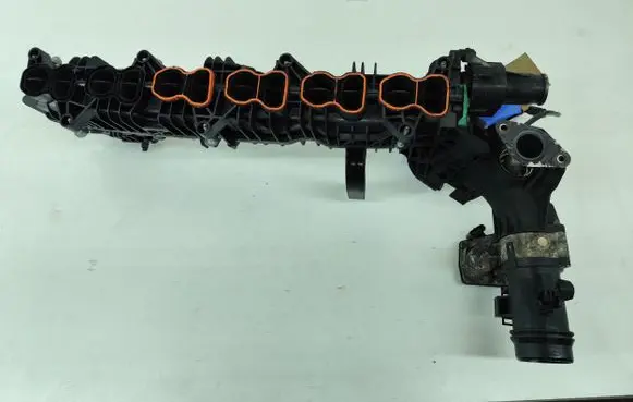 BMW 5 F10 F11 Intake manifold 7811909