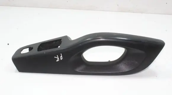 Renault Trafic III (X82) Other front door trim element 