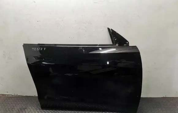 Tesla Model Y Front door 149353800D
