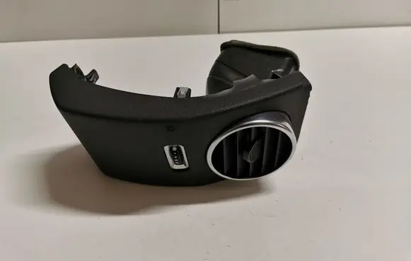 Land Rover Discovery 4 - LR4 Dashboard side air vent grill/cover trim AH2201454C