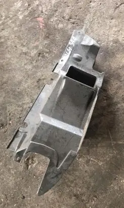 BMW 5 E39 Other engine bay part 8264399