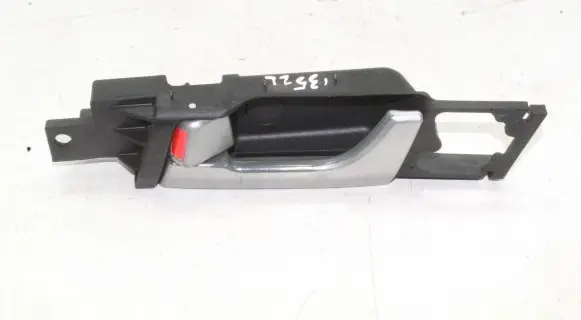 Chevrolet Captiva Rear door interior handle SWC200411