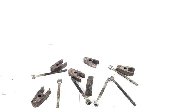 Mercedes-Benz ML W164 Fuel Injector clamp holder A6420160038