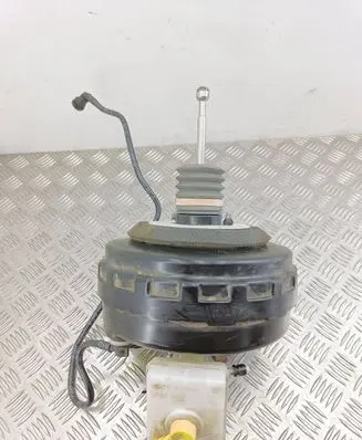 Opel Zafira C Brake booster 13308771