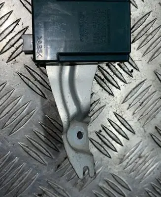 Lexus IS 220D-250-350 Door control unit/module 8974053060