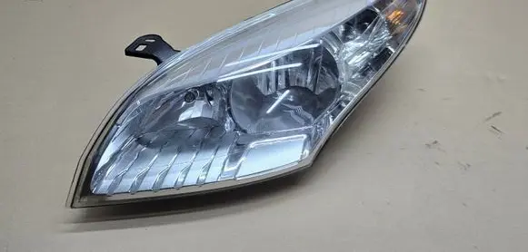 Renault Megane III Headlight/headlamp 260600017R