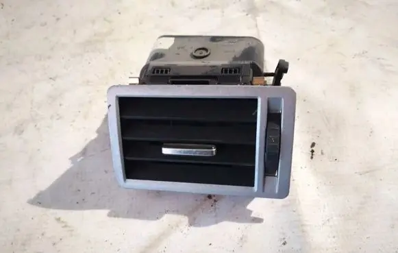 Ford Focus C-MAX Dash center air vent grill 3M51R018B08AFW