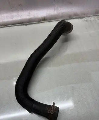 Volvo V60 Engine coolant pipe/hose 31474863