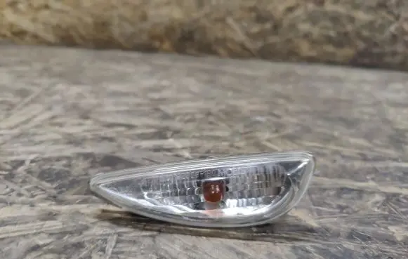 Hyundai i30 Front fender indicator light 923031R0