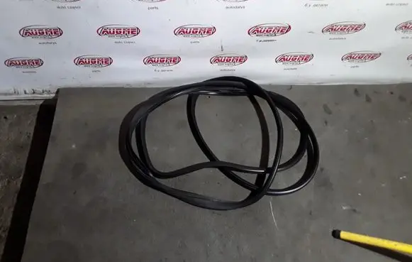 Ford B-MAX Sliding door rubber seal 