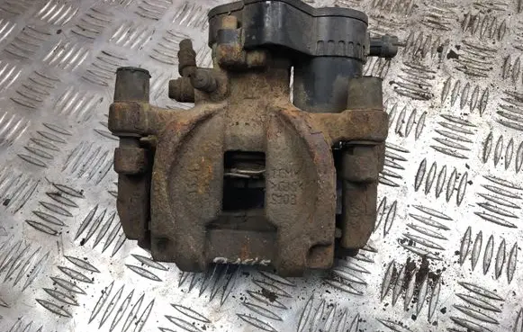 Subaru Outback (BS) Rear brake caliper