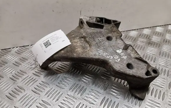 Volkswagen PASSAT B6 Engine mounting bracket 03G199207E