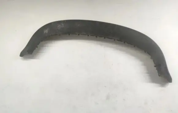 Front bumper lip