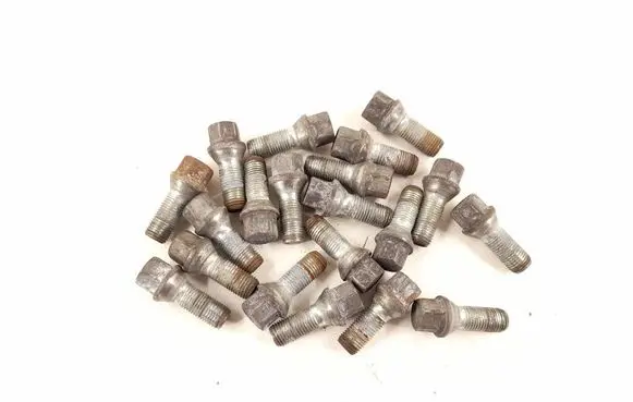 Mercedes-Benz E W212 Nuts/bolts 0009908307 0009901707