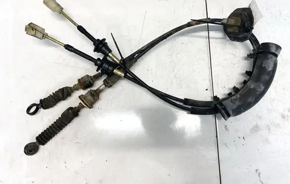 Mitsubishi Grandis Gear shift cable linkage 
