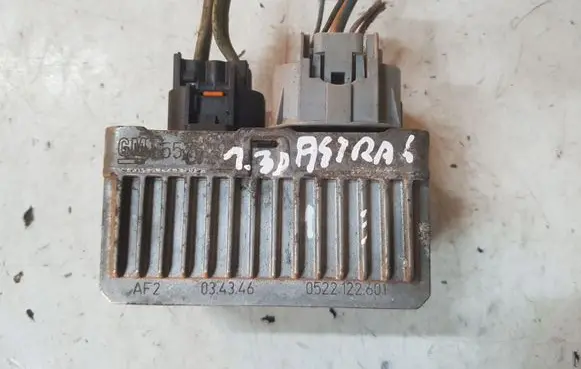 Opel Astra J Glow plug pre-heat relay