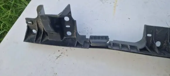 Volkswagen Multivan T5 Rear bumper mounting bracket 7H0807723